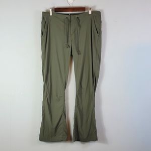 Columbia Lightweight Hiking Pants / Size 12 Short
